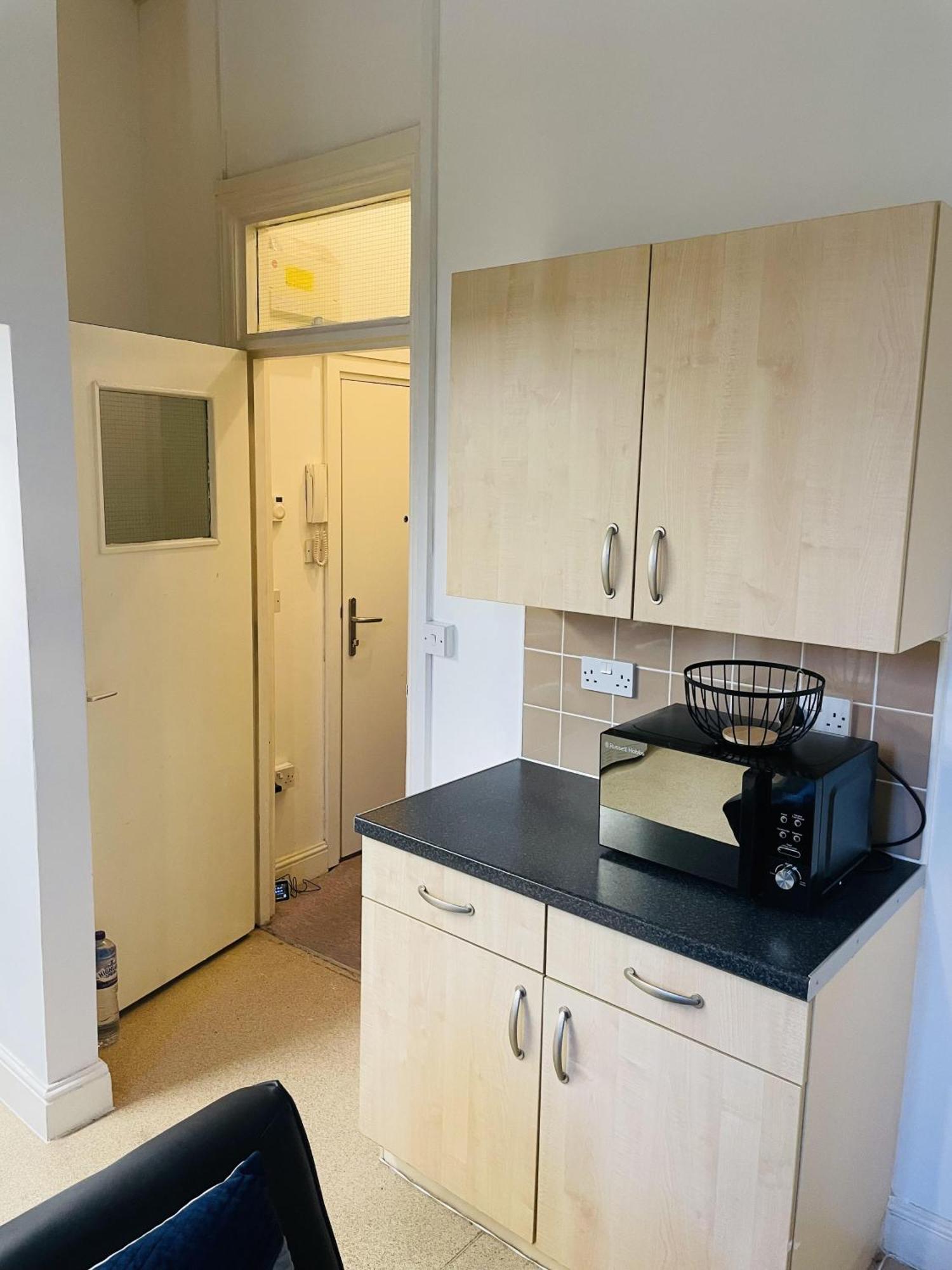 Bustling Western Apartment ロンドン エクステリア 写真