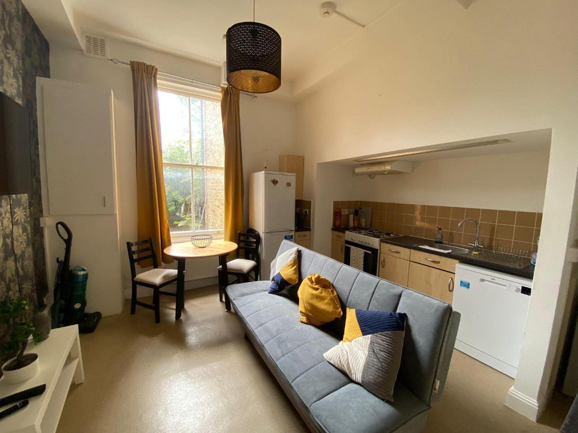 Bustling Western Apartment ロンドン エクステリア 写真